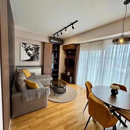 Downtown Riverside Apartments Szkopje Kültér fotó