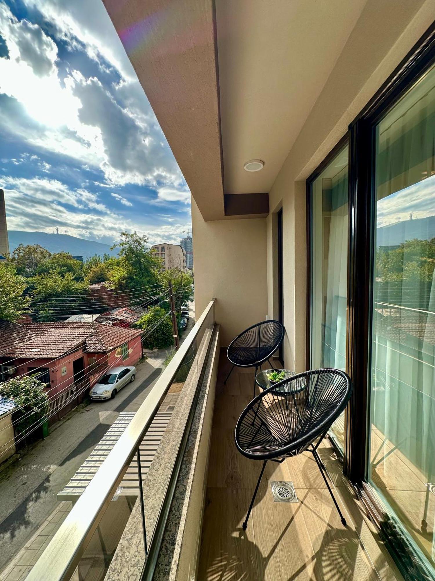 Downtown Riverside Apartments Szkopje Kültér fotó