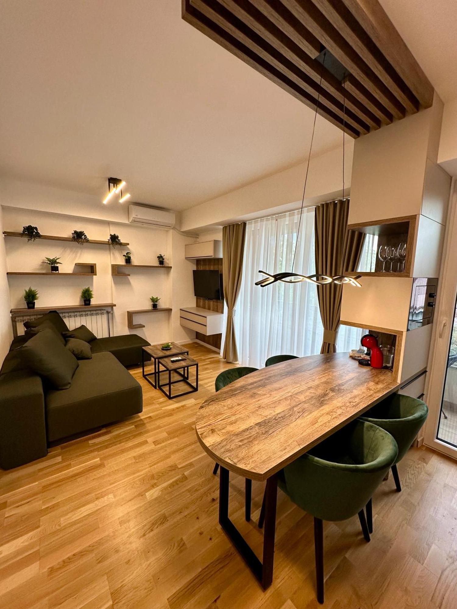 Downtown Riverside Apartments Szkopje Kültér fotó