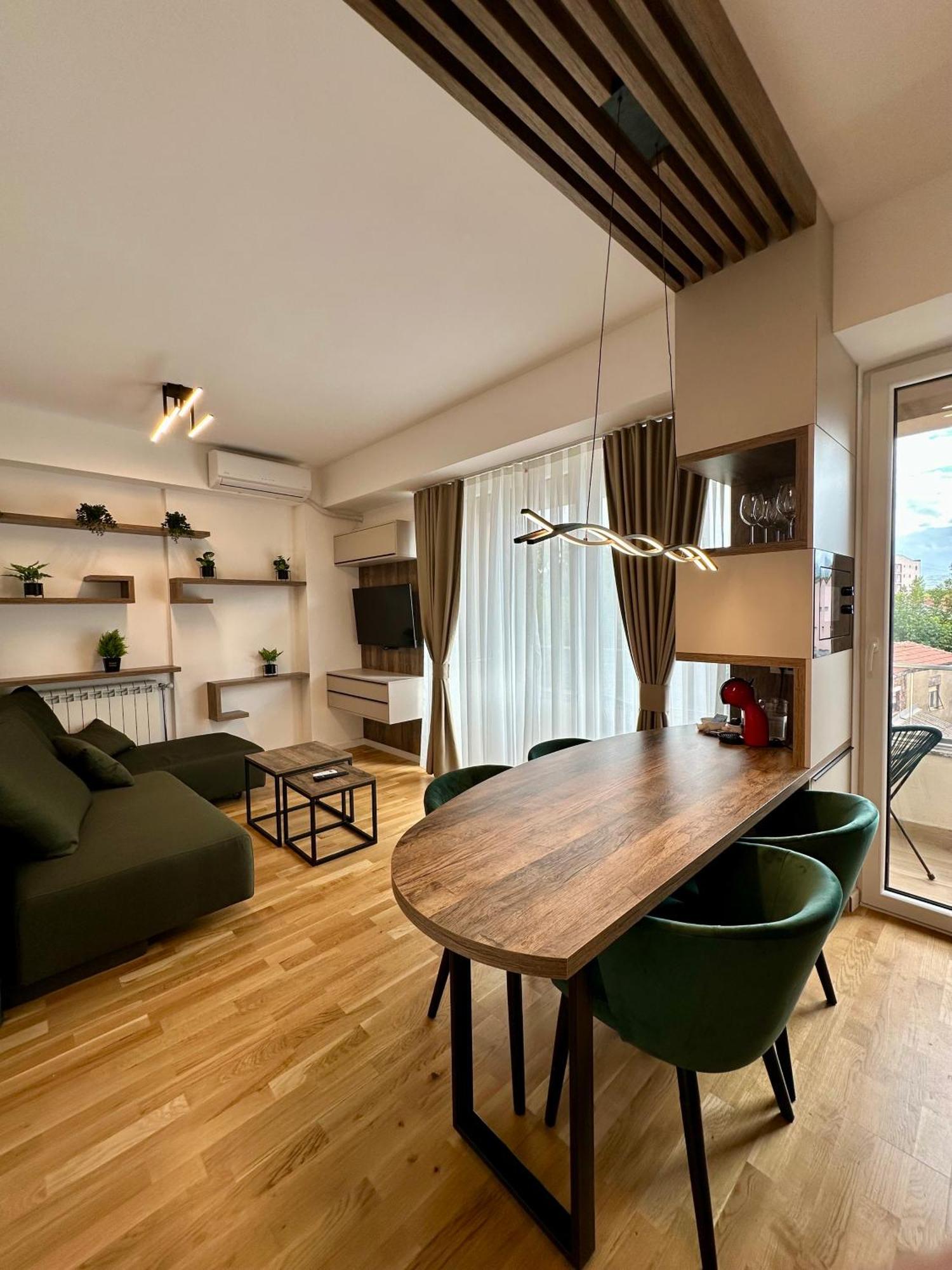 Downtown Riverside Apartments Szkopje Kültér fotó
