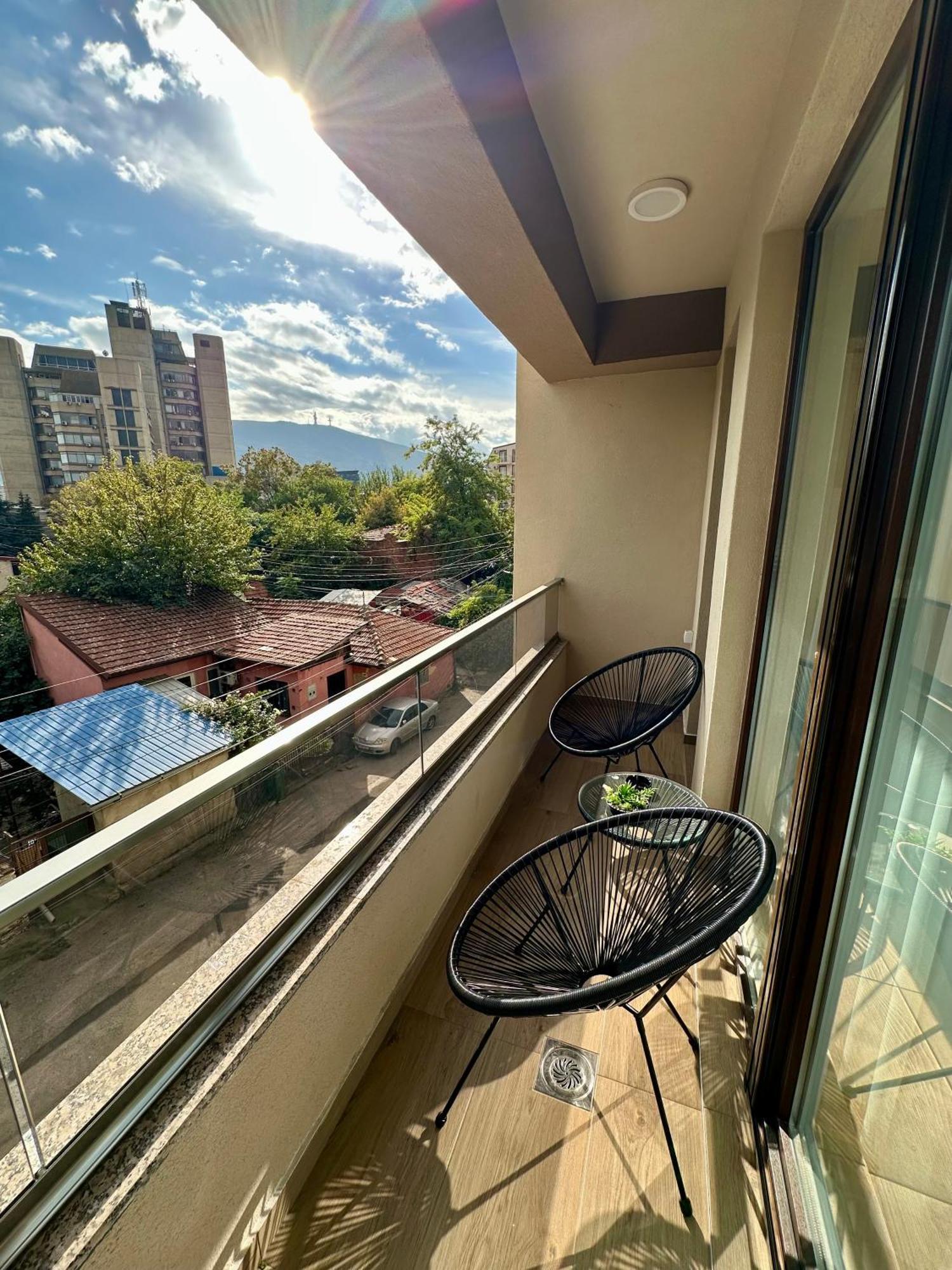 Downtown Riverside Apartments Szkopje Kültér fotó