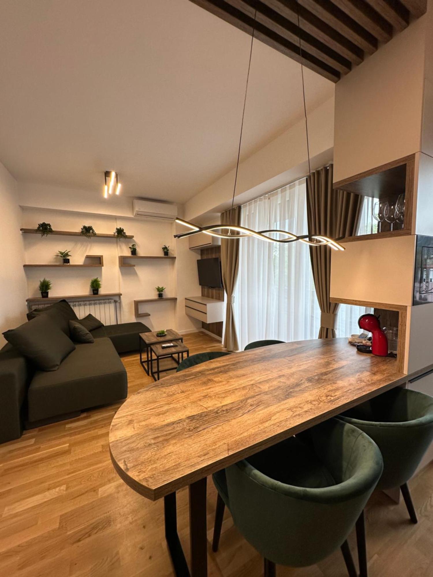 Downtown Riverside Apartments Szkopje Kültér fotó