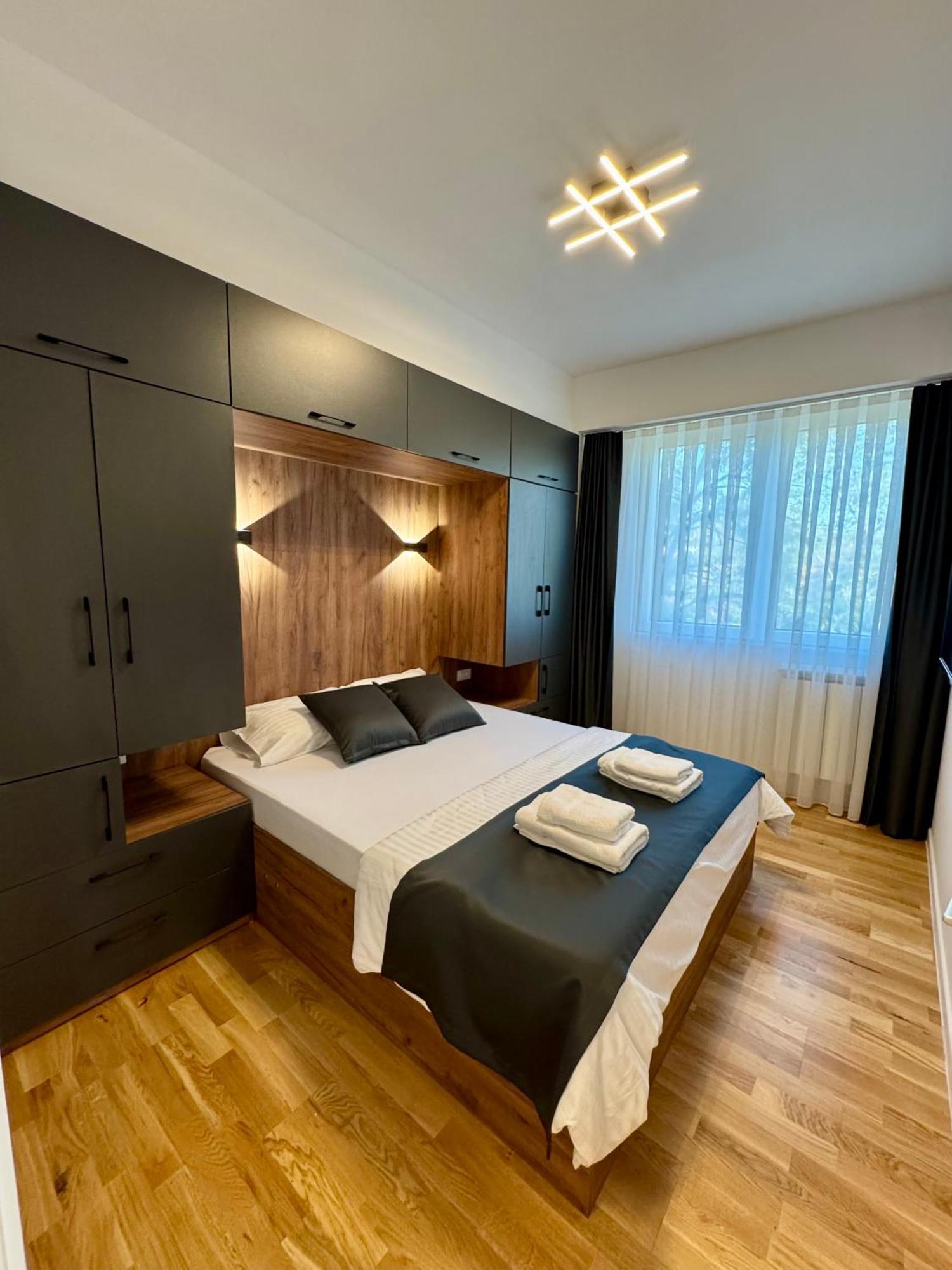 Downtown Riverside Apartments Szkopje Kültér fotó