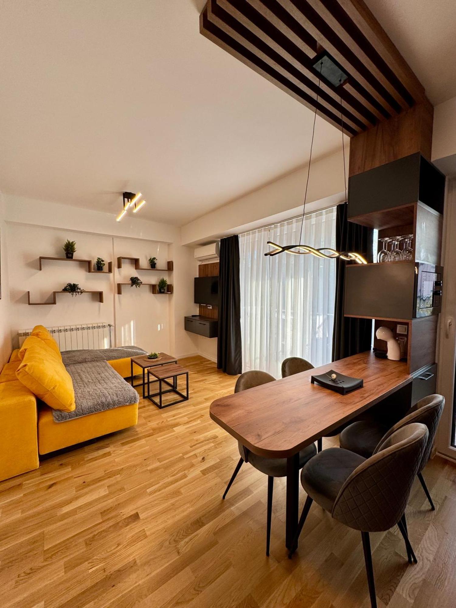 Downtown Riverside Apartments Szkopje Kültér fotó