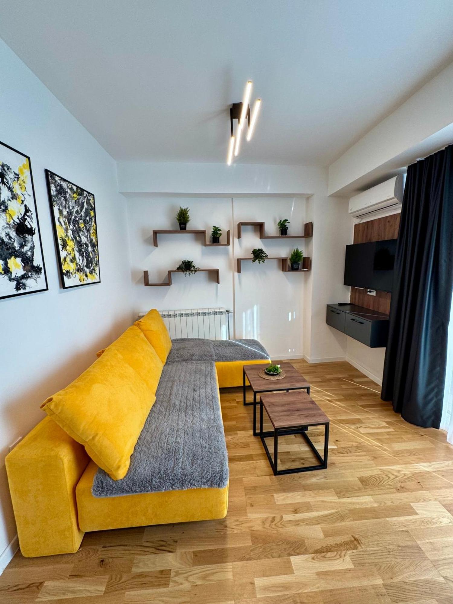 Downtown Riverside Apartments Szkopje Kültér fotó