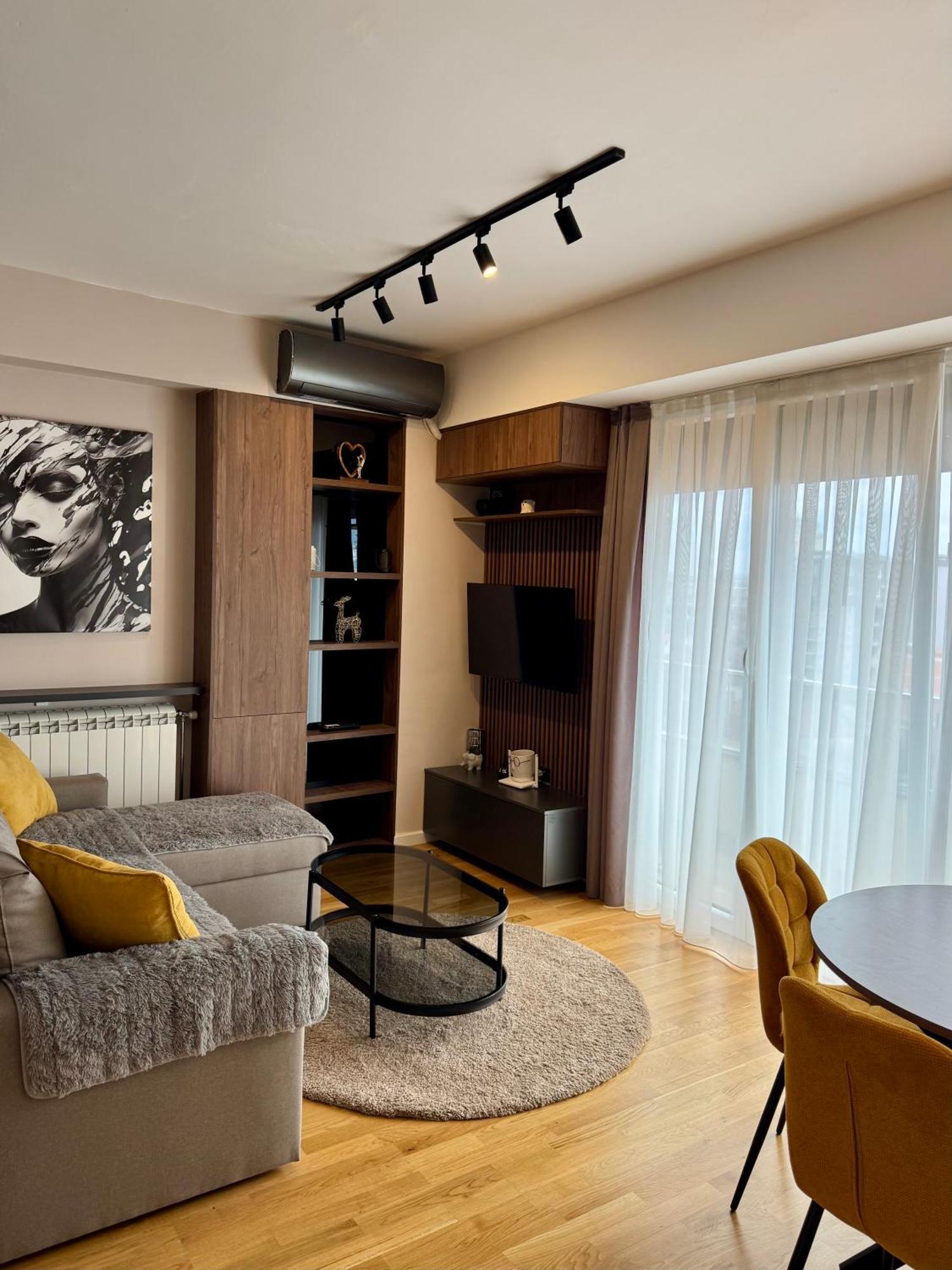 Downtown Riverside Apartments Szkopje Kültér fotó