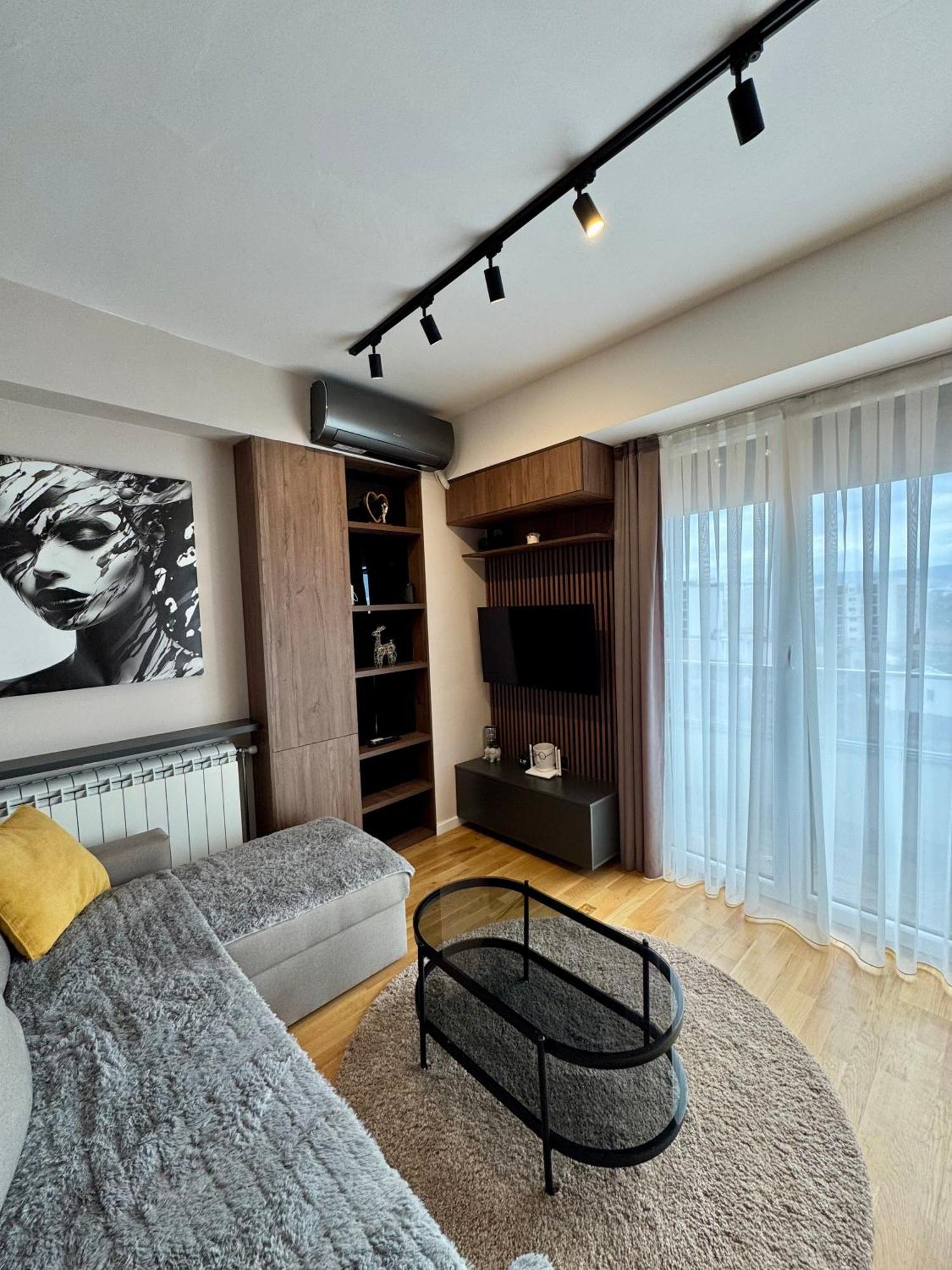 Downtown Riverside Apartments Szkopje Kültér fotó